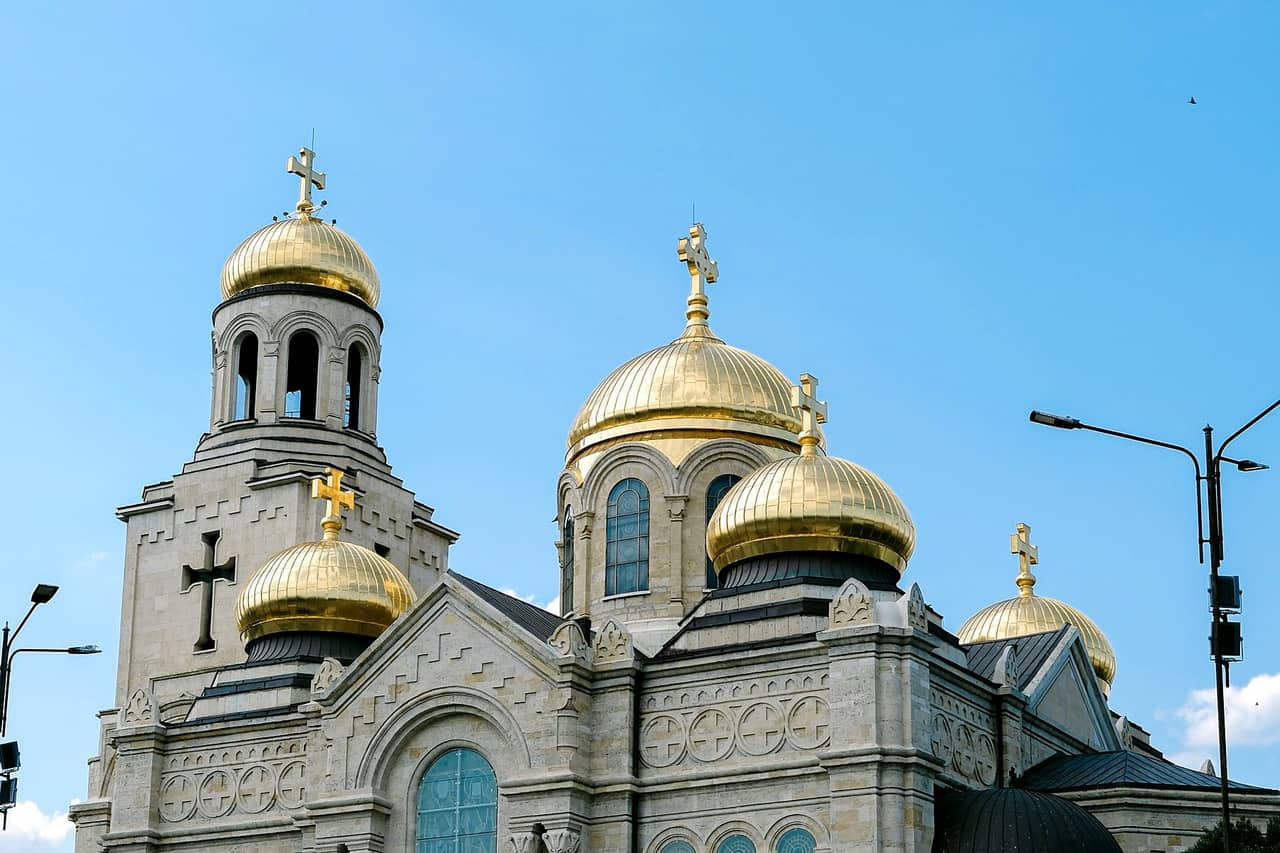 Sobór Zaśnięcia Matki Bożej ze złotymi kopułami