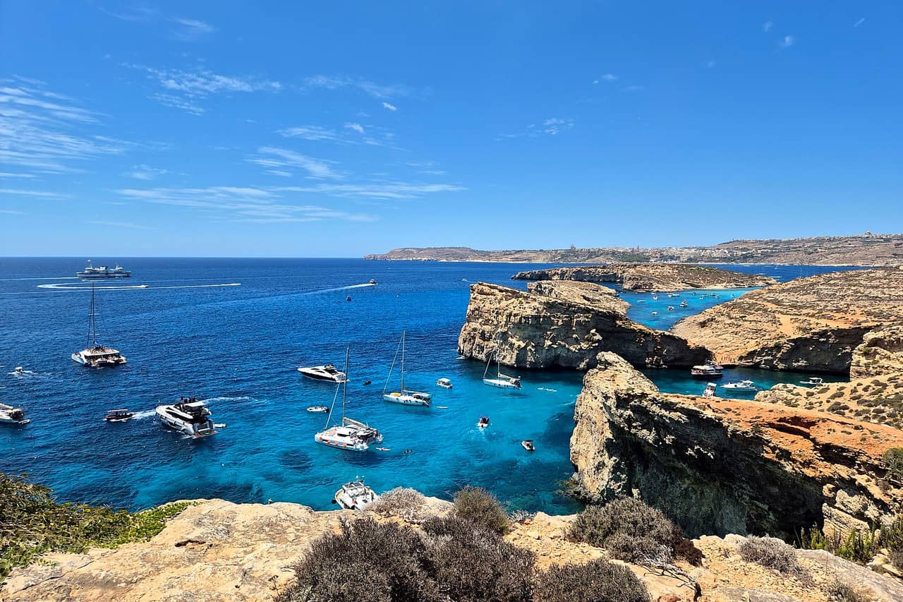 Comino, turkusowe zatoki