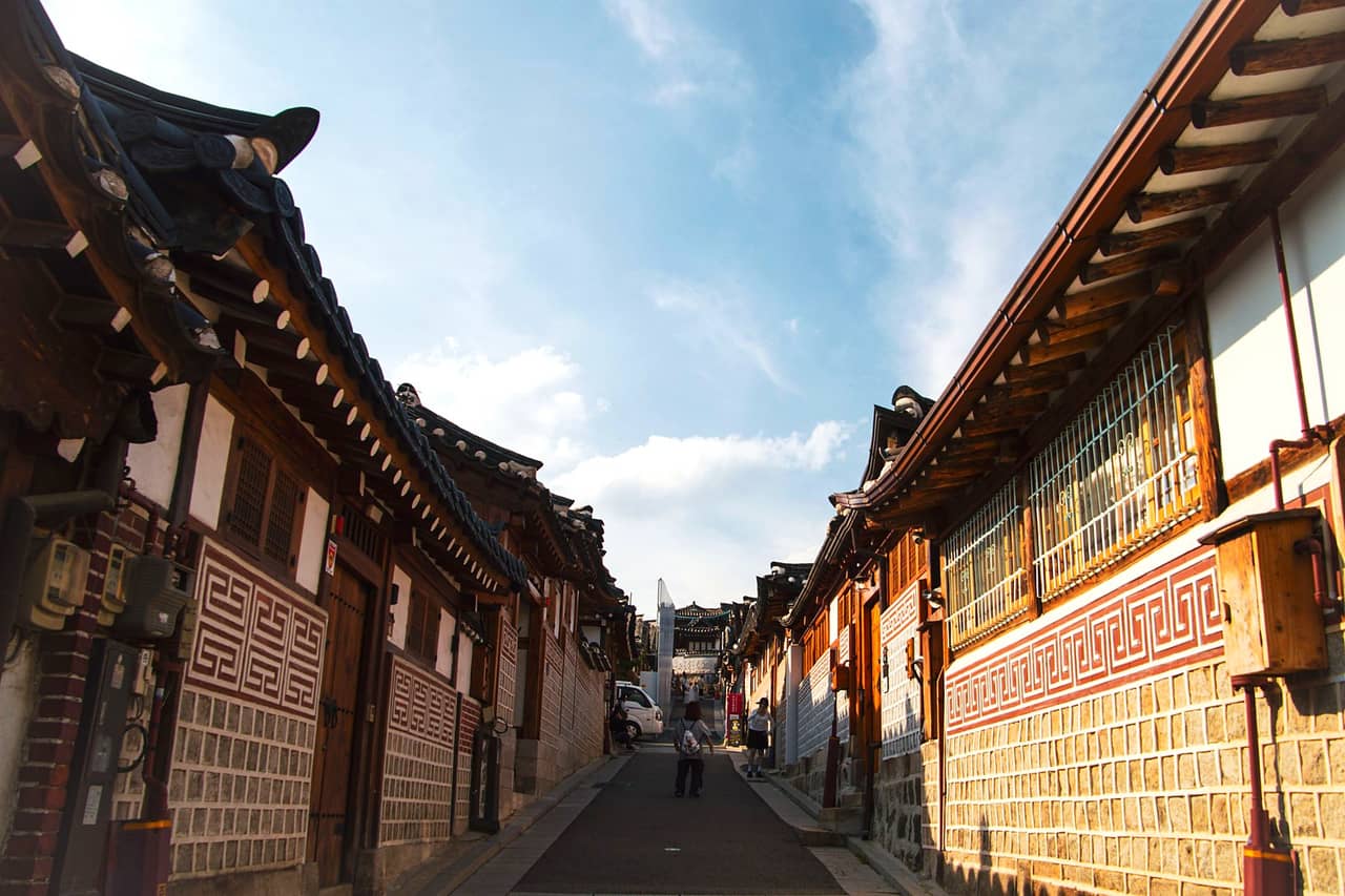 Uliczka w wiosce Bukchon Hanok